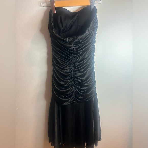 B DARLIN. Brand size 5/6 silky ruffles, neck tie, flapper style black dress - Picture 5 of 7